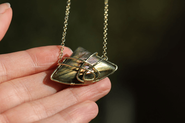Collier Lotus