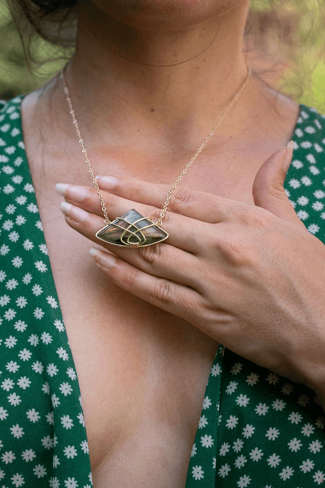 Collier Lotus