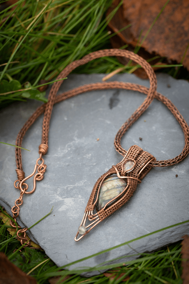 Collier Arrow