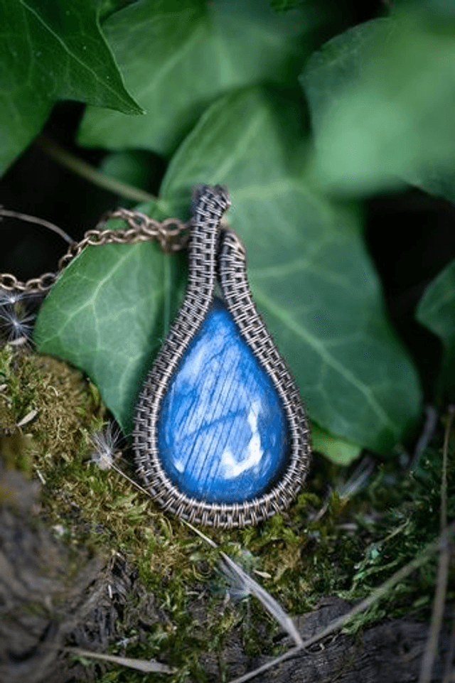 Collier Freyr